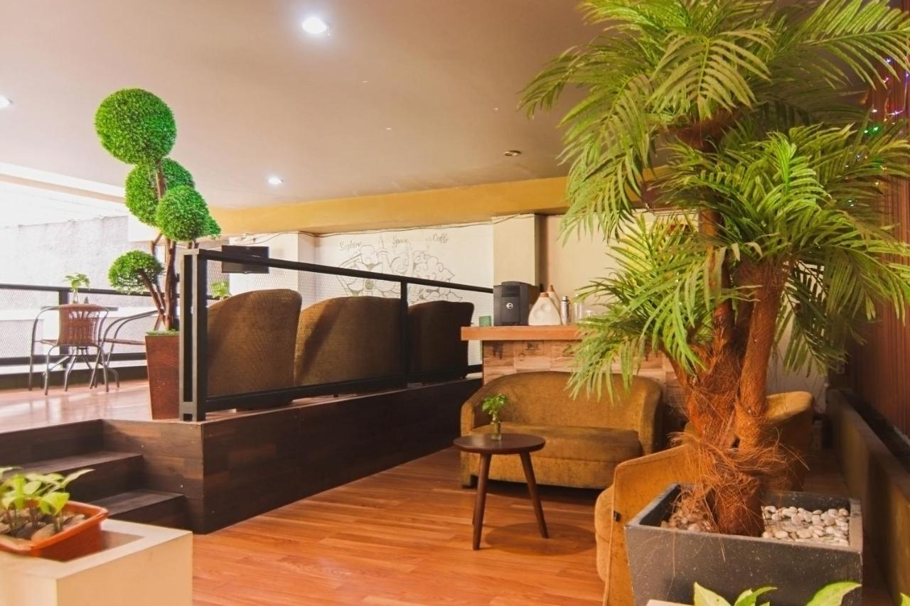 De Laxston Yogyakarta, Azana Collection Yogyakarta