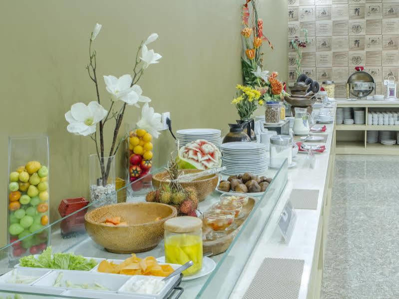 De Laxston Yogyakarta, Azana Collection Hotel